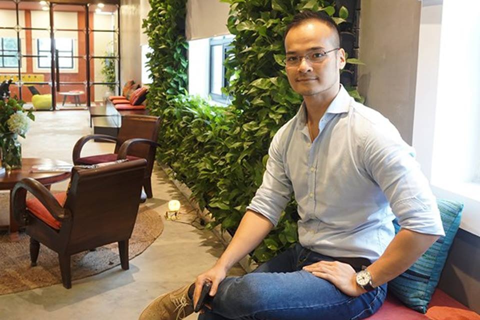 8X dung mo hinh thue cho ngoi lam viec dau tien o Ha Noi hinh anh