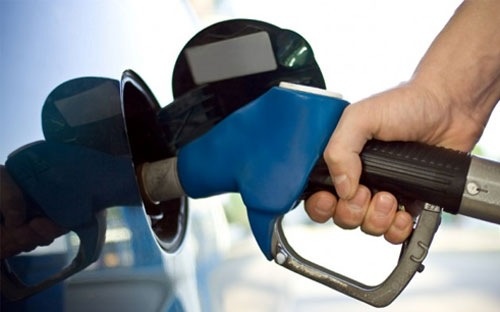 Nuoc nao co gia xang cao nhat the gioi? hinh anh