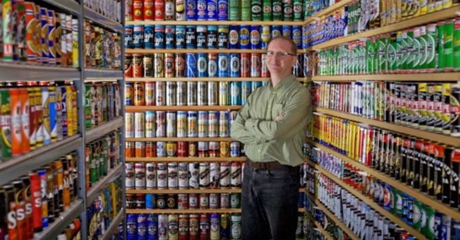 Bo suu tap vo lon bia co gia trieu USD hinh anh