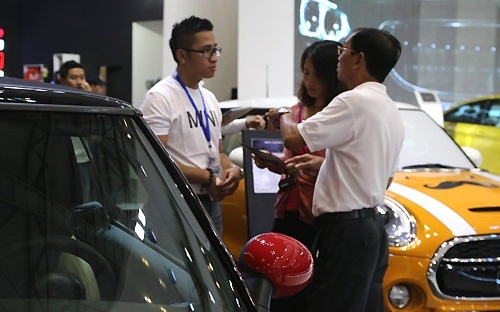 Nhap khau oto 9 thang vuot moc 2 ty USD hinh anh