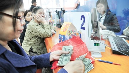 Khach hang chuyen sang gui tien dong? hinh anh