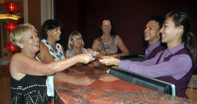 Nguoi Viet vao casino: Nen lam thi diem hinh anh