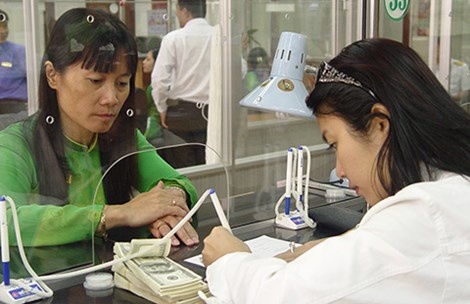 Co nen mua USD khi lai suat bang 0%? hinh anh