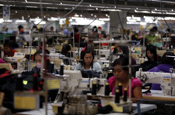 Châu Á sản xuất 87% lượng giày dép trên thế giới, với Trung Quốc là