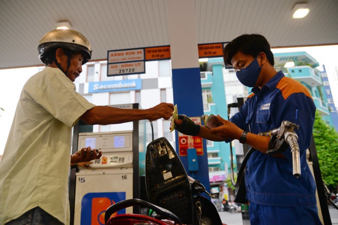 Bo Tai chinh chua dong y giam thue xang dau hinh anh