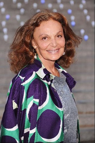 Diane Von Furstenberg là nữ doanh nhân nổi tiếng trong làng thời trang quốc tế. Bà là Chủ tịch Hội đồng các nhà thiết kế thời trang Mỹ (CFDA) và hàng trăm nhà thiết kế hàng đầu thế giới.