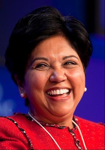 Indra Nooyi là Chủ tịch kiêm Tổng giám đốc của PepsiCo. Năm ngoái, bà đã góp phần tạo lợi nhuận khủng cho hãng giải khát hàng đầu thế giới: <abbr class=