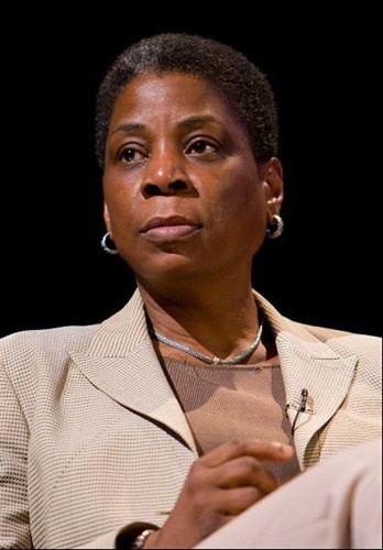 Ursula Burns được đánh giá là một trong những nữ CEO thành công nhất hiện nay. Ursula Burns đã giúp Xerox Corp., hãng sản xuất máy in tốc độ cao lớn nhất thế giới, khôi phục vị thế sau thời gian điêu đứng vì khủng hoảng kinh tế.