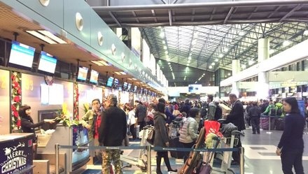 Cac hang hang khong dung chung quay lam thu tuc hinh anh