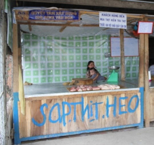 Vu sap thit heo: Chu sap bi phat 50 trieu dong hinh anh