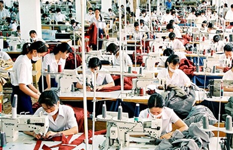 Nguoi gioi ra nuoc ngoai het, lay ai phat trien dat nuoc? hinh anh