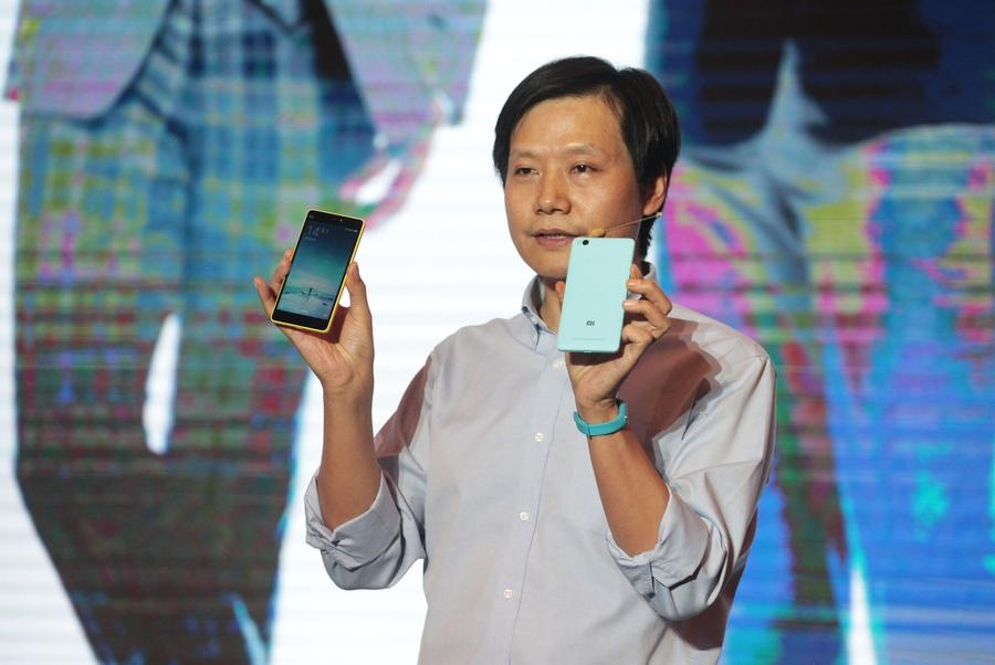 4. Lei Jun Tuổi: 45 Tài sản: 83,8 tỷ nhân dân tệ Chức vụ: Chủ tịch kiêm Giám đốc điều hành Xiaomi Lĩnh vực: Đầu tư, điện thoại thông minh.