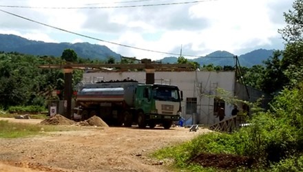 Kiem tra cay xang ban dau nghi giong... nuoc mia hinh anh