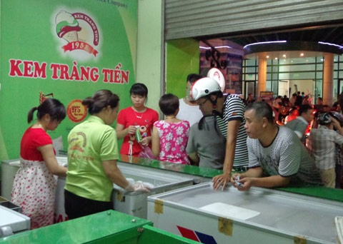 Ong chu thuc su cua Kem Trang Tien hien gio la ai? hinh anh