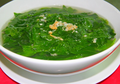 Chon rau ngot an toan de phong ngo doc hinh anh