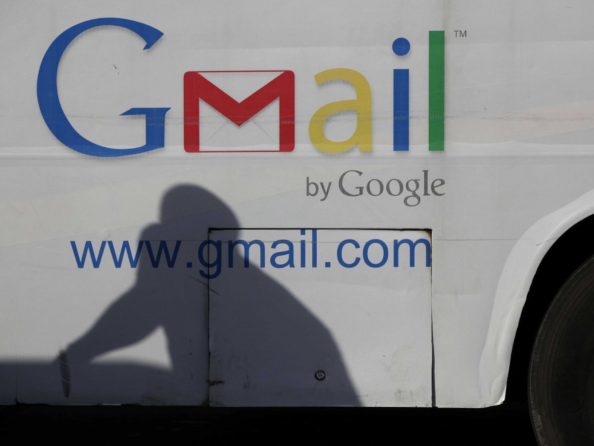 8. Google Trụ sở chính: Menlo Park, California, Mỹ Vị trí năm ngoái: Những ứng dụng trên điện thoại thông minh của Google đã trở nên cần thiết với giới trẻ hiện nay. Chương trình Gmail là một ứng dụng cực kỳ phổ biến. Tập đoàn đang tìm cách để trở thành một phần trong cuộc sống hàng ngày của người dùng.