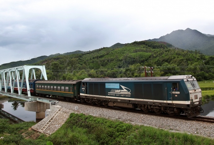 Ca nhan bo 72 ty dong mua co phieu duong sat Sai Gon hinh anh