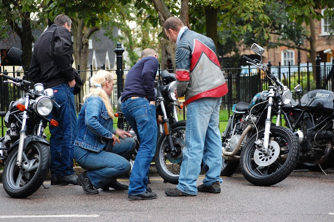 Thường xuyên kiểm tra tình trạng “sức khỏe” của xe cũng là một trong những điều tối quan trọng đảm bảo tính mạng của bạn khi đồng hành với một chiếc phân khối lớn. Những bài kiểm tra đó sẽ giúp bạn phát hiện các lỗi mà đôi khi không thể nhận ra bằng mắt thường.  