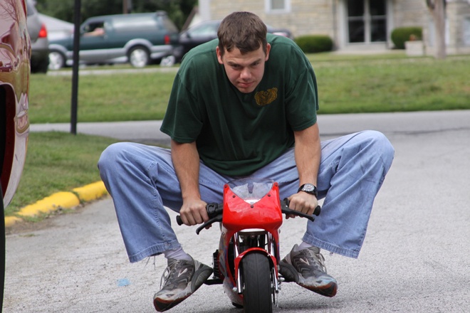 Tìm xe phù hợp với khả năng của bạn. Đó có thể là khả năng tài chính, hay khả năng lái xe. Bởi nếu sức mạnh của xe quá lớn dễ khiến bạn mất kiểm soát và dẫn tới tai nạn.