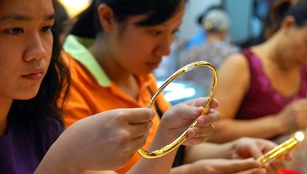 Om vang, nguoi dan lo 2,5 trieu dong/luong hinh anh