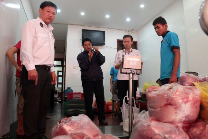 Phu phep thit heo nai thanh thit bo, tam hoa chat Metabisulf hinh anh