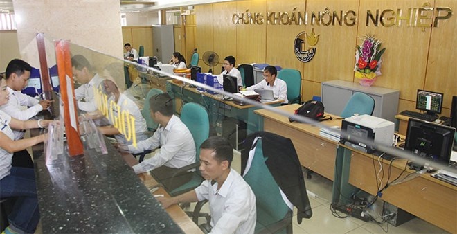 Cong ty Chung khoan Agribank bi phat 330 trieu dong hinh anh