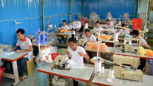 Chi phi den 'nuot' doanh nghiep hinh anh