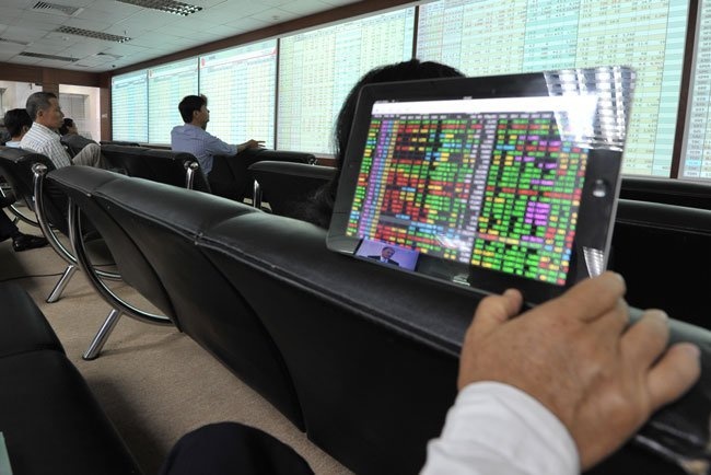 Cong ty chung khoan Kim Long sap giai the hinh anh