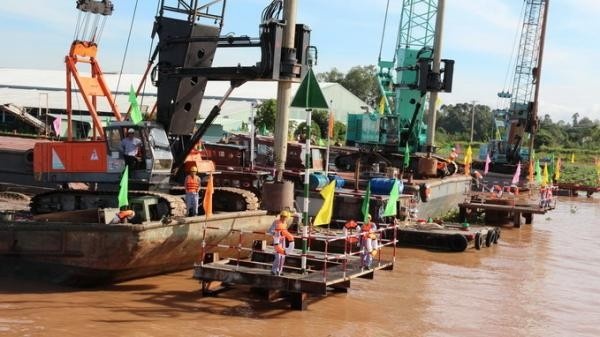 no cong cua viet nam anh 4