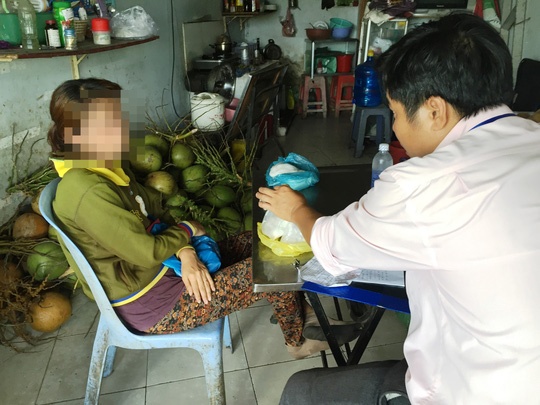 Tay trang dua tuoi o Sai Gon anh 2