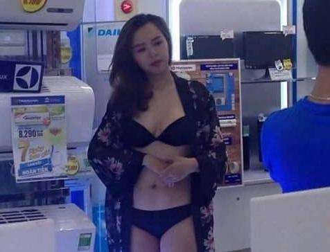 Mac bikini quang cao dien may: Se xu phat muc cao nhat hinh anh