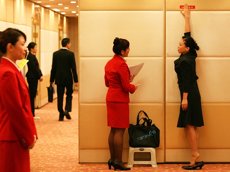 nghe tiep vien hang khong anh 3