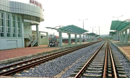 Nha ga ngan ty hoang vang hinh anh