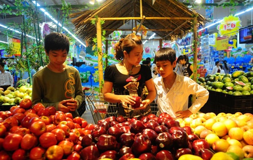 Trai cay ngoai gia re do bo canh tranh hoa qua trong nuoc hinh anh