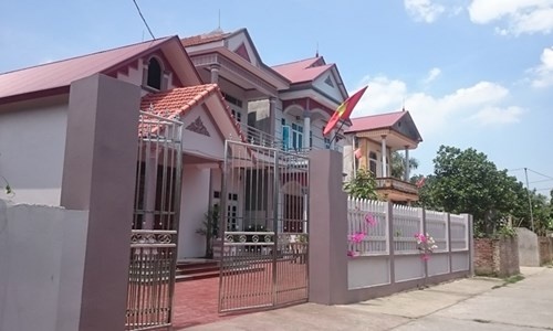 mat 2 ty USD tien dat cho san bay Noi Bai 2 anh 2