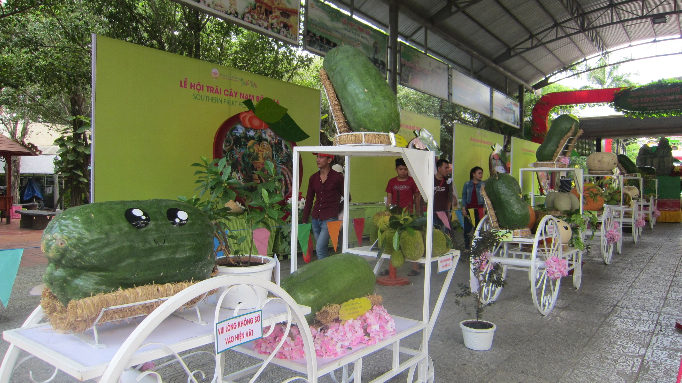 Nhieu loai trai cay doc la trong le hoi trai cay anh 13