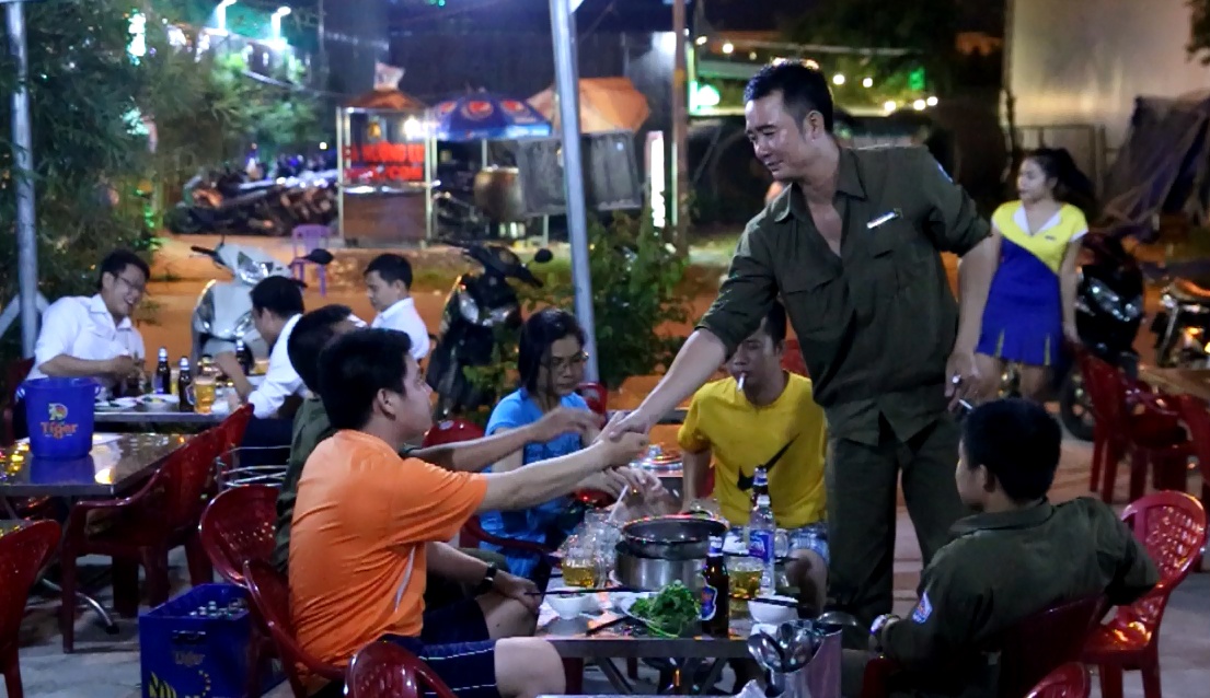 quán nhậu kiếm bộn mùa Euro ảnh 2 quan nhau kiem bon mua Euro anh 2