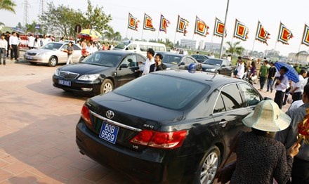 Man kich dau gia tai san cong hinh anh