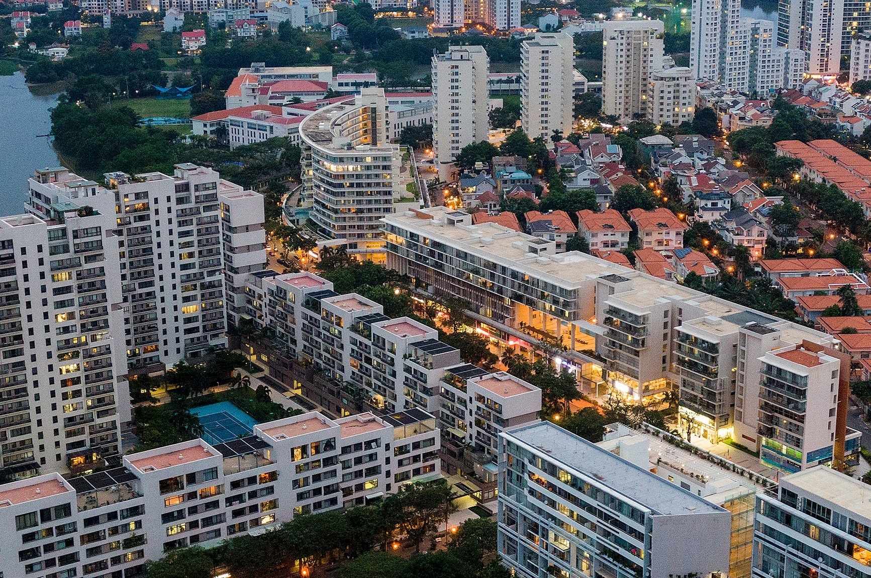Nguoi dan Phu My Hung: 'Quan 7 co hai mua, mua nang va mua hoi' hinh anh