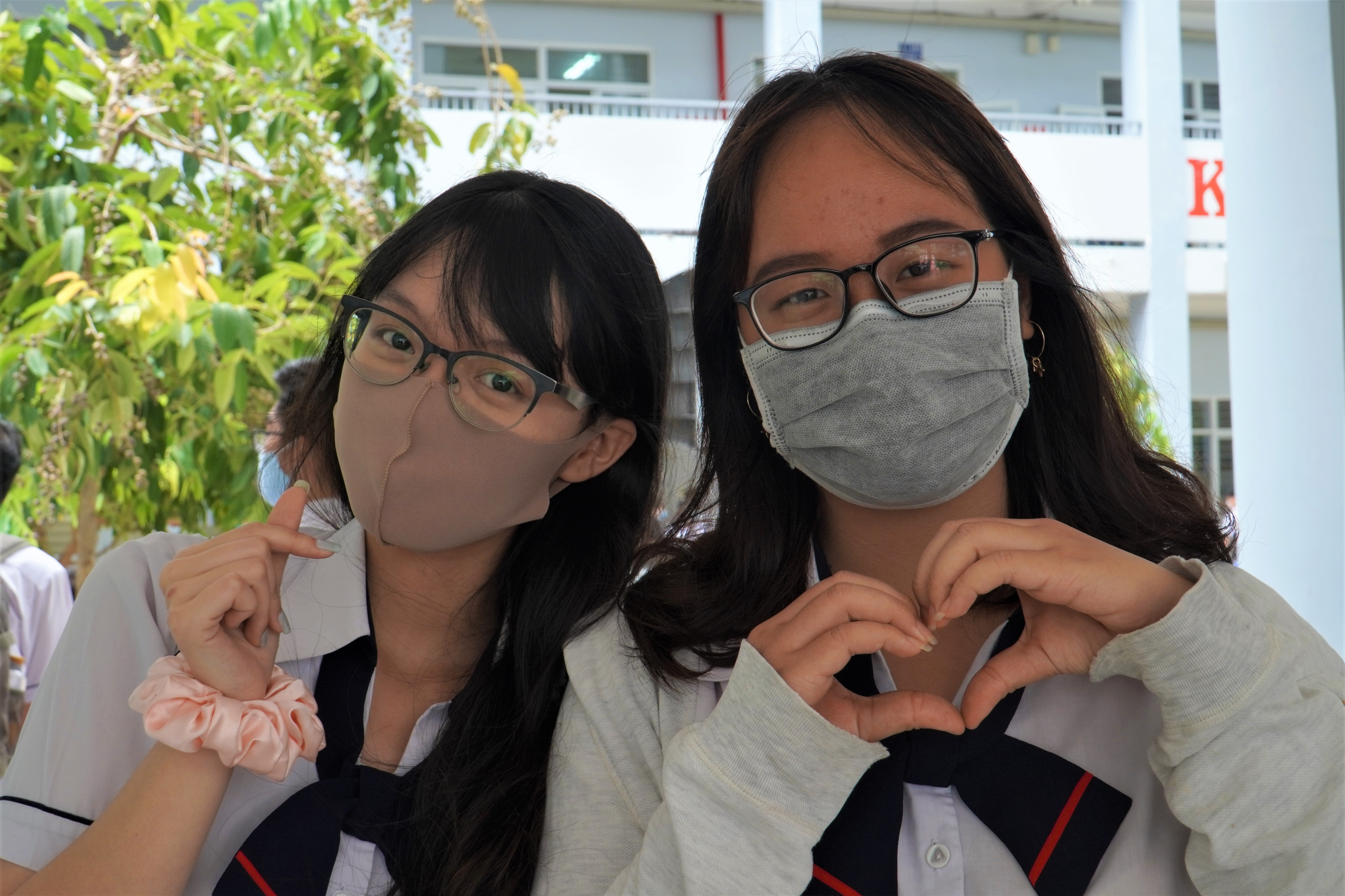 Thi sinh 'ban tim' dong vien cac ban Da Nang, Quang Nam phai hoan thi hinh anh