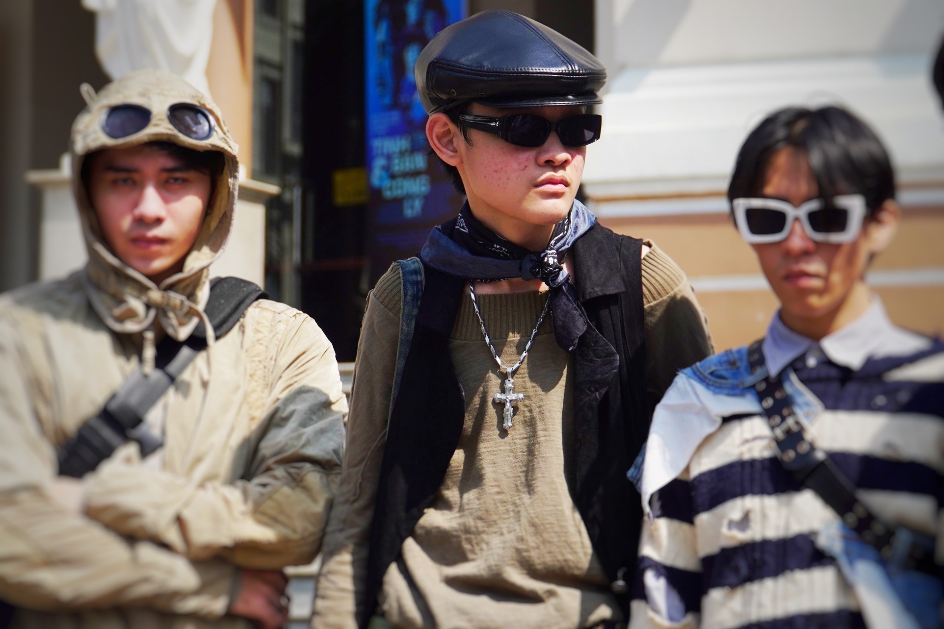 Chang trai mac quan ao giong rapper Wowy hinh anh