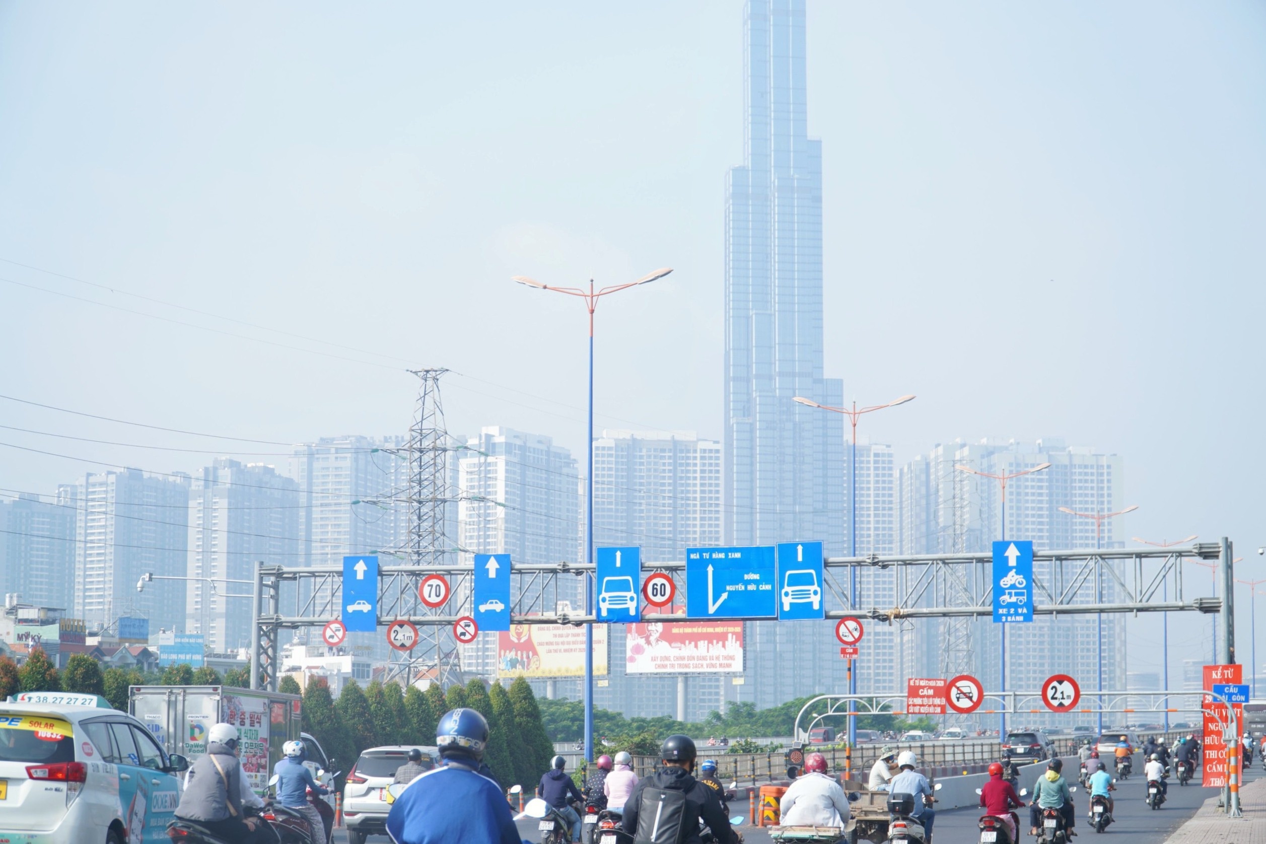 Mu kho day dac o TP.HCM sang 29/12 hinh anh