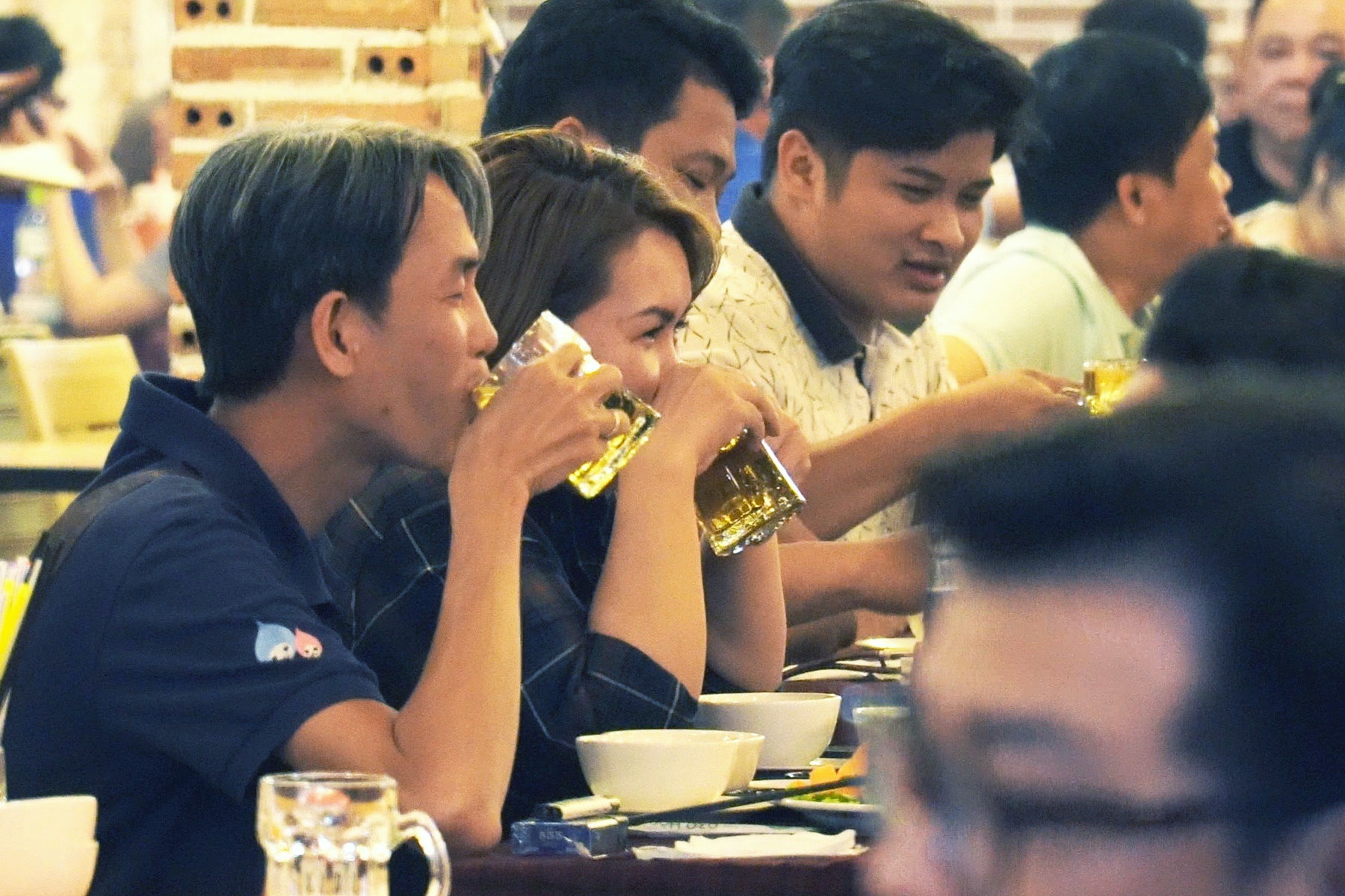 Pho chu tich TP.HCM kiem tra quan nhau hinh anh