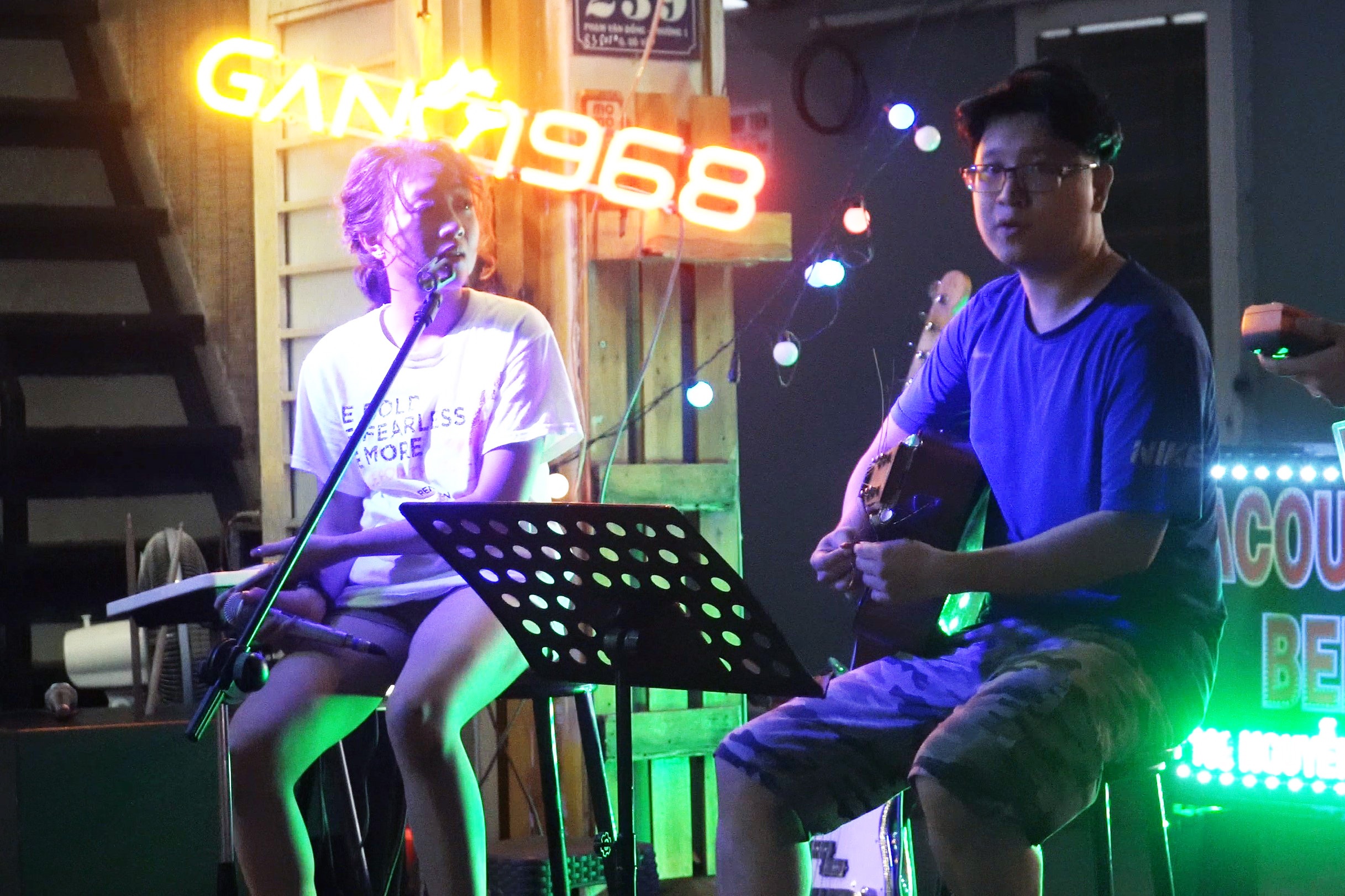 TP.HCM xu ly vi pham tieng on tai pho 'nhau' Pham Van Dong hinh anh