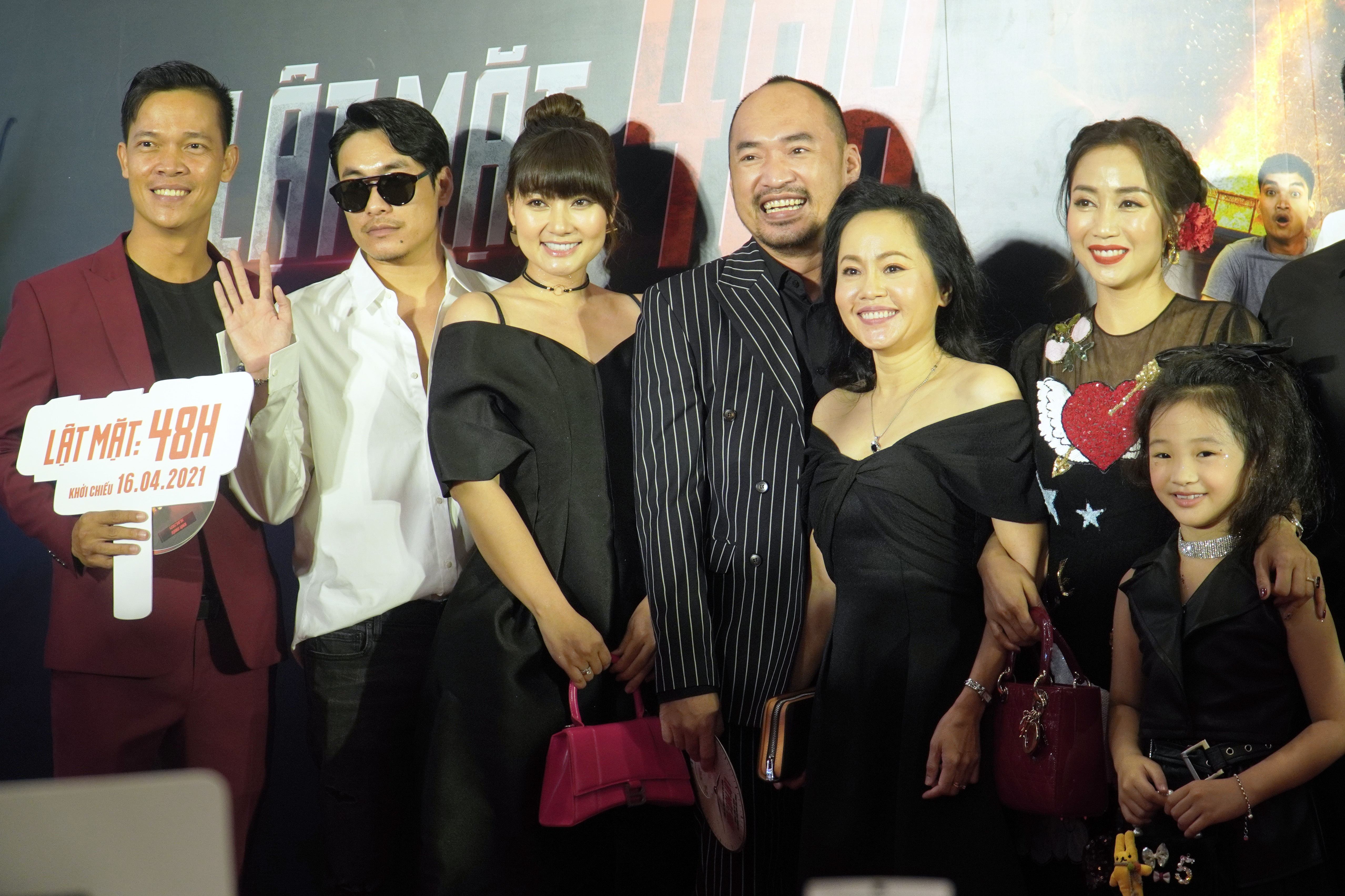 Sao Viet te tuu tai buoi ra mat phim cua Ly Hai hinh anh