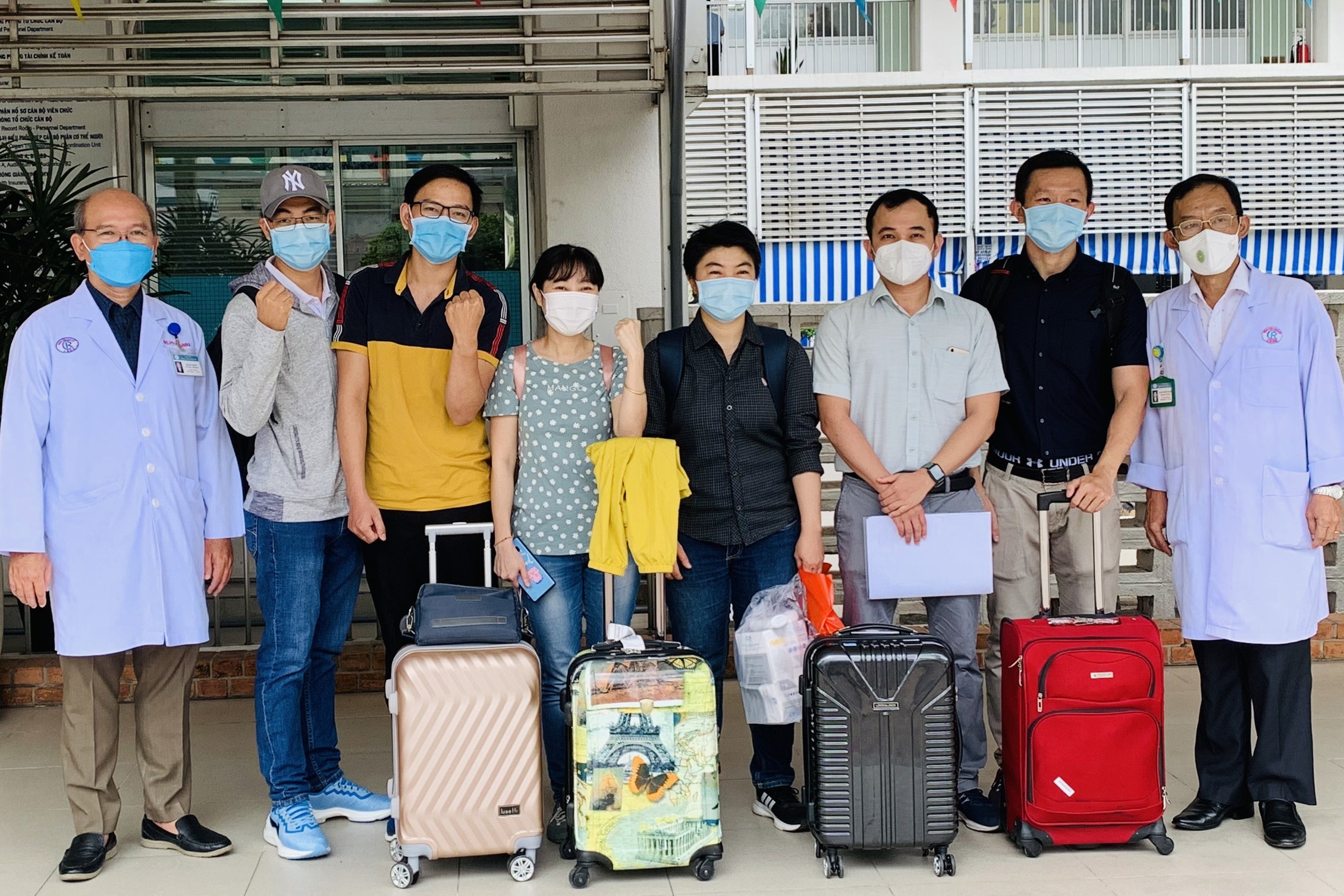 Doi phan ung nhanh Benh vien Cho Ray chi vien Cu Chi hinh anh