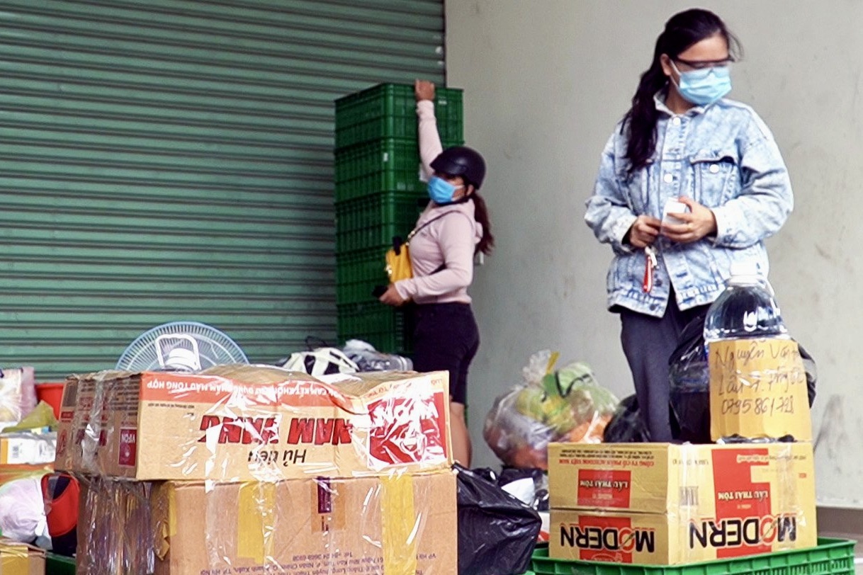 Hang tiep te un u ben ngoai benh vien da chien o TP.HCM hinh anh