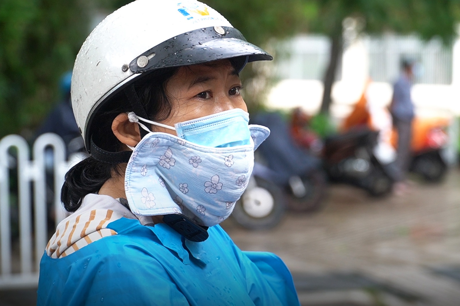 Phu huynh boi roi khi diem thi co thi sinh duong tinh nCoV hinh anh