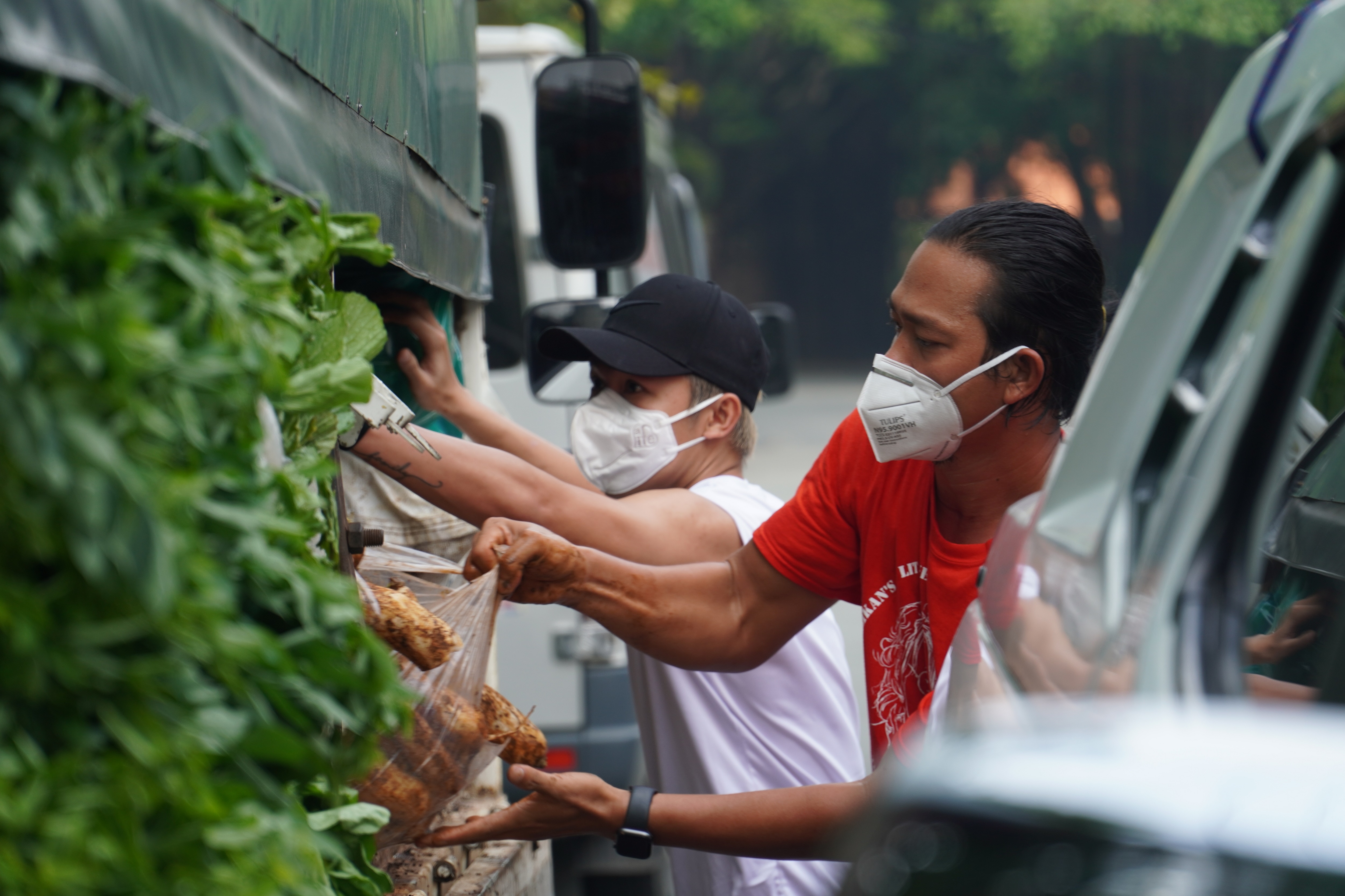 'Doi quan' hon 80 xe ban tai cho hang mien phi tai TP.HCM hinh anh