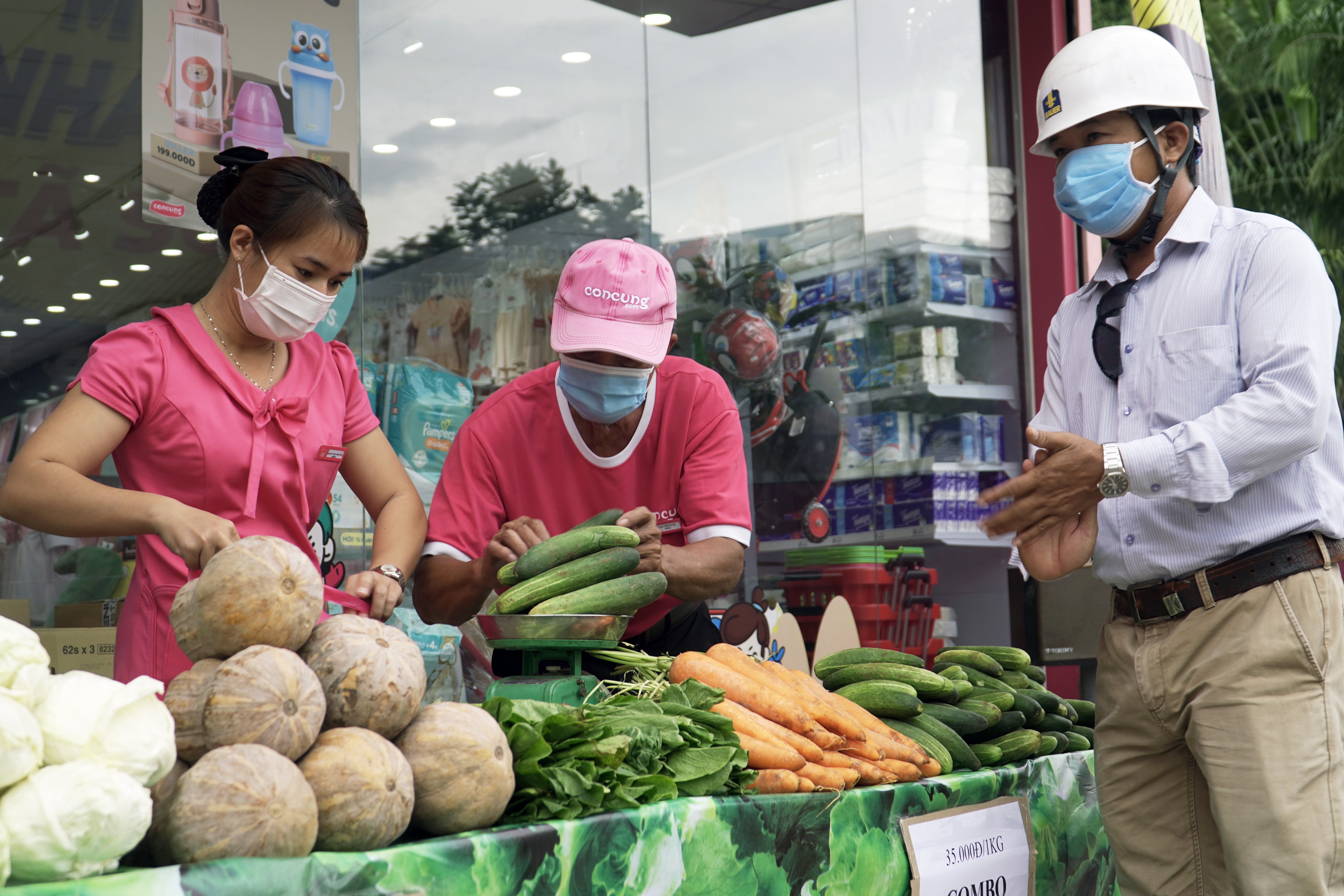 Con Cung, Guardian bat dau ban rau hinh anh